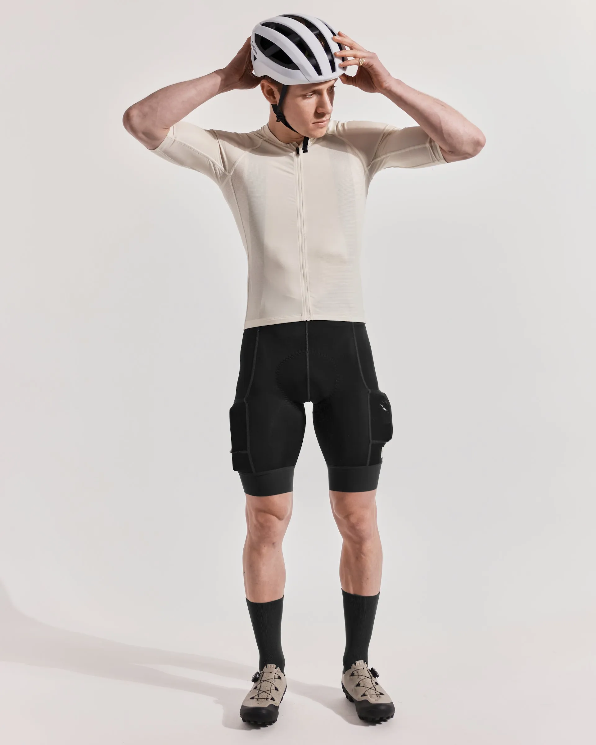 ALBION Men's ABR1 Pocket Bib Shorts - Black
