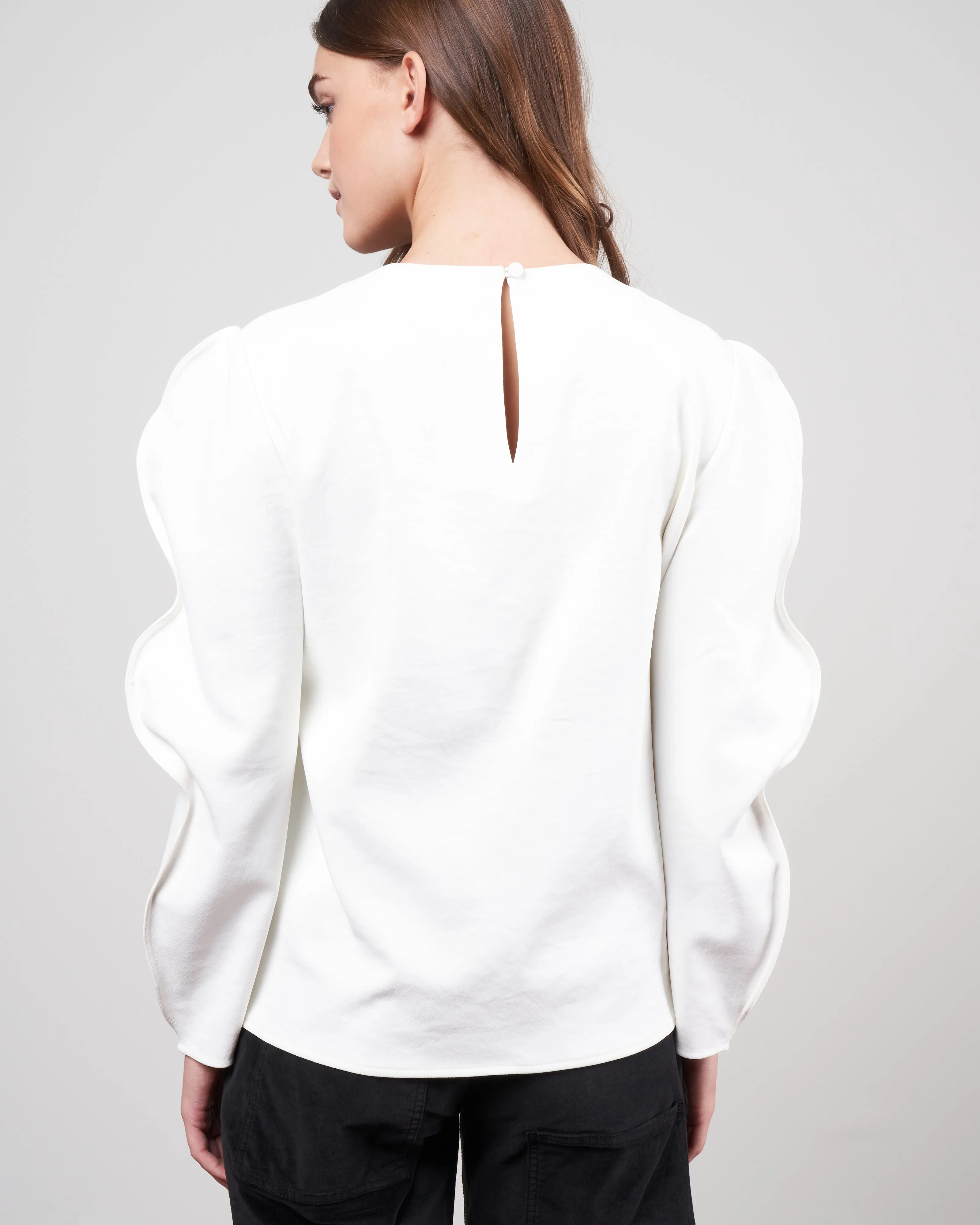 chalky drape scallop top - white