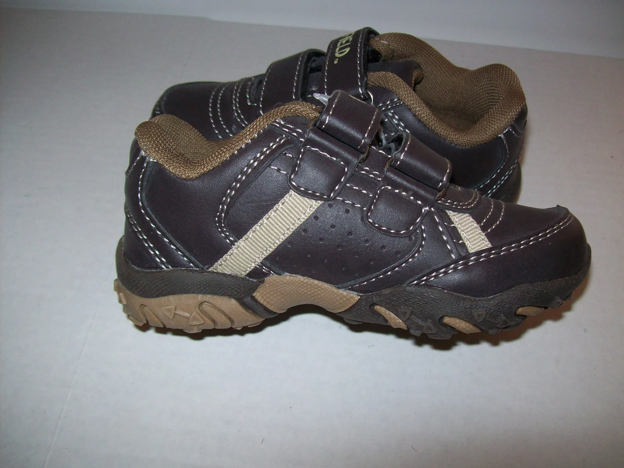 Garfield Brown Sneakers