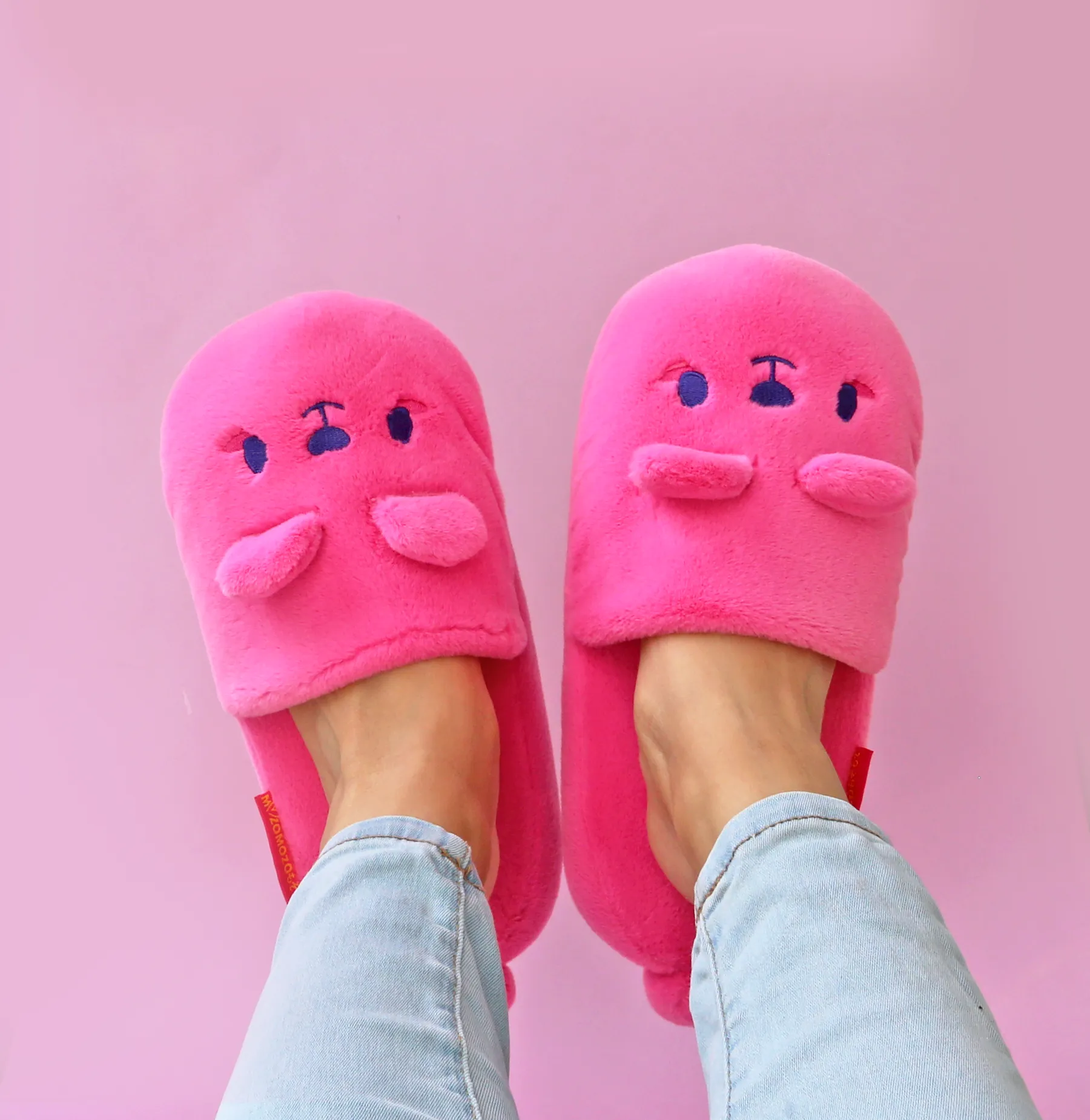 Ichigo-kuma plush slippers •ᴥ• ふわふわクマ ✦RARE✦