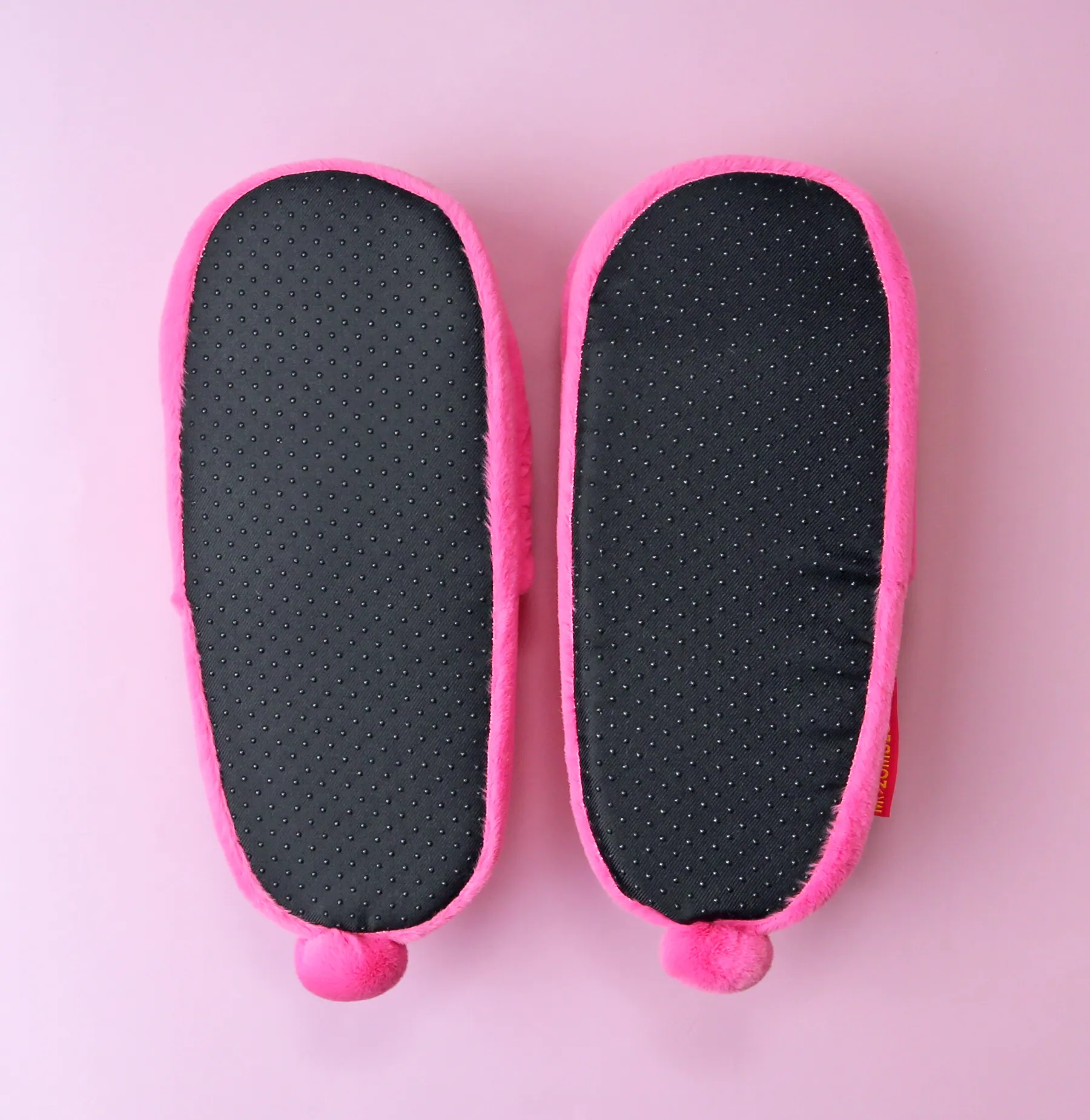 Ichigo-kuma plush slippers •ᴥ• ふわふわクマ ✦RARE✦