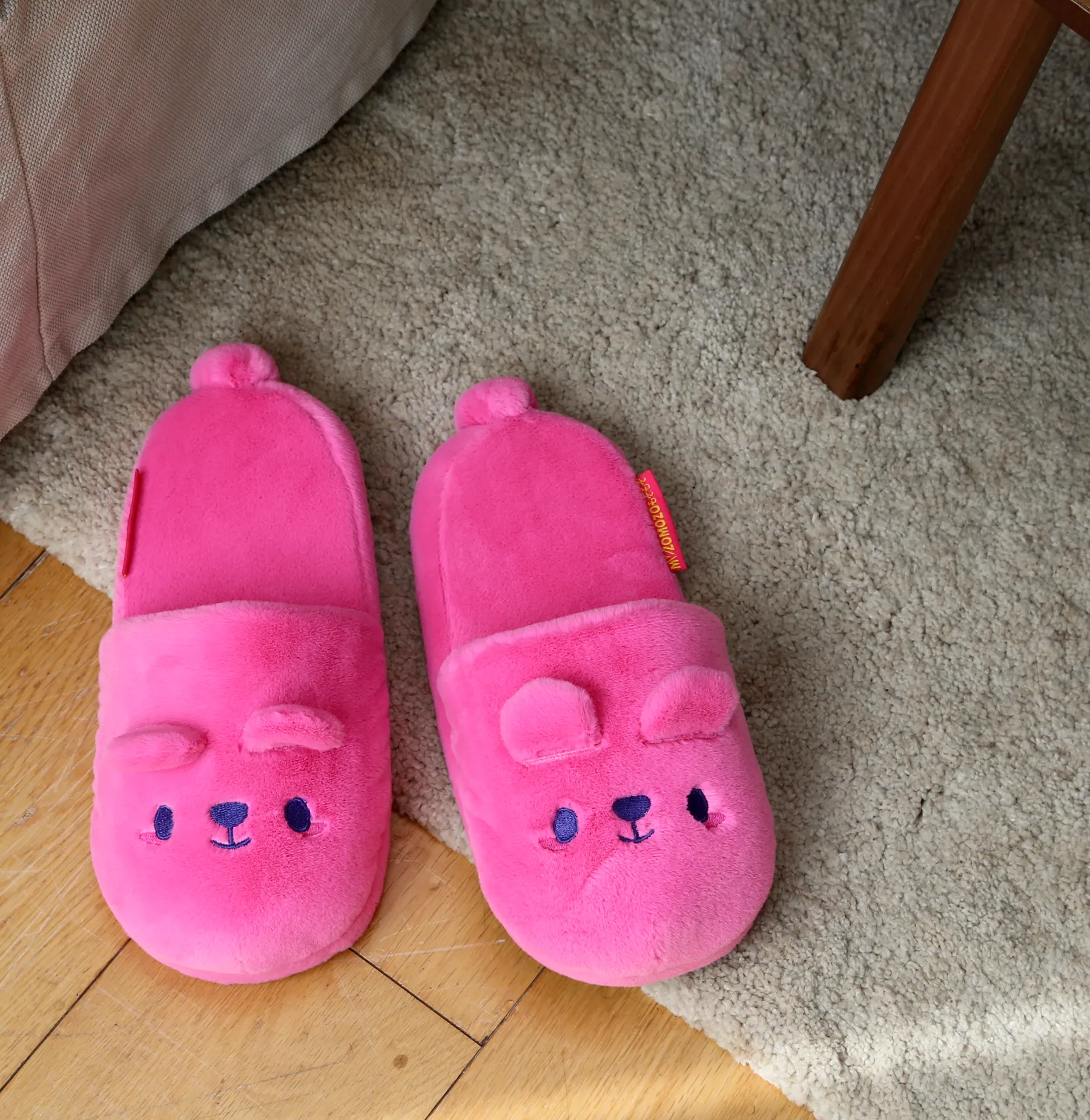 Ichigo-kuma plush slippers •ᴥ• ふわふわクマ ✦RARE✦