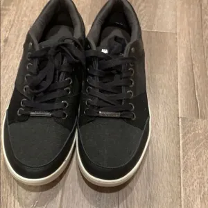 🎉last deal🎉Guess men’s sneakers 👟