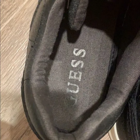 🎉last deal🎉Guess men’s sneakers 👟