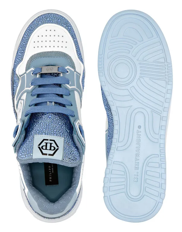 Leather Lo-Top Sneakers Moon Walker