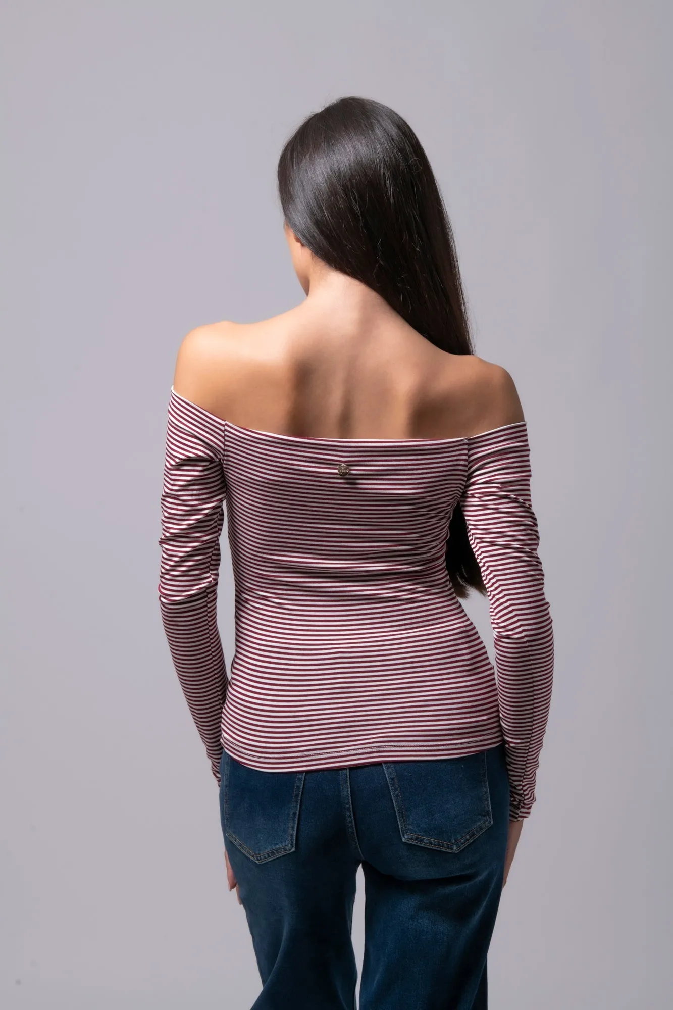 Maglia in viscosa a righe color latte e bordeaux