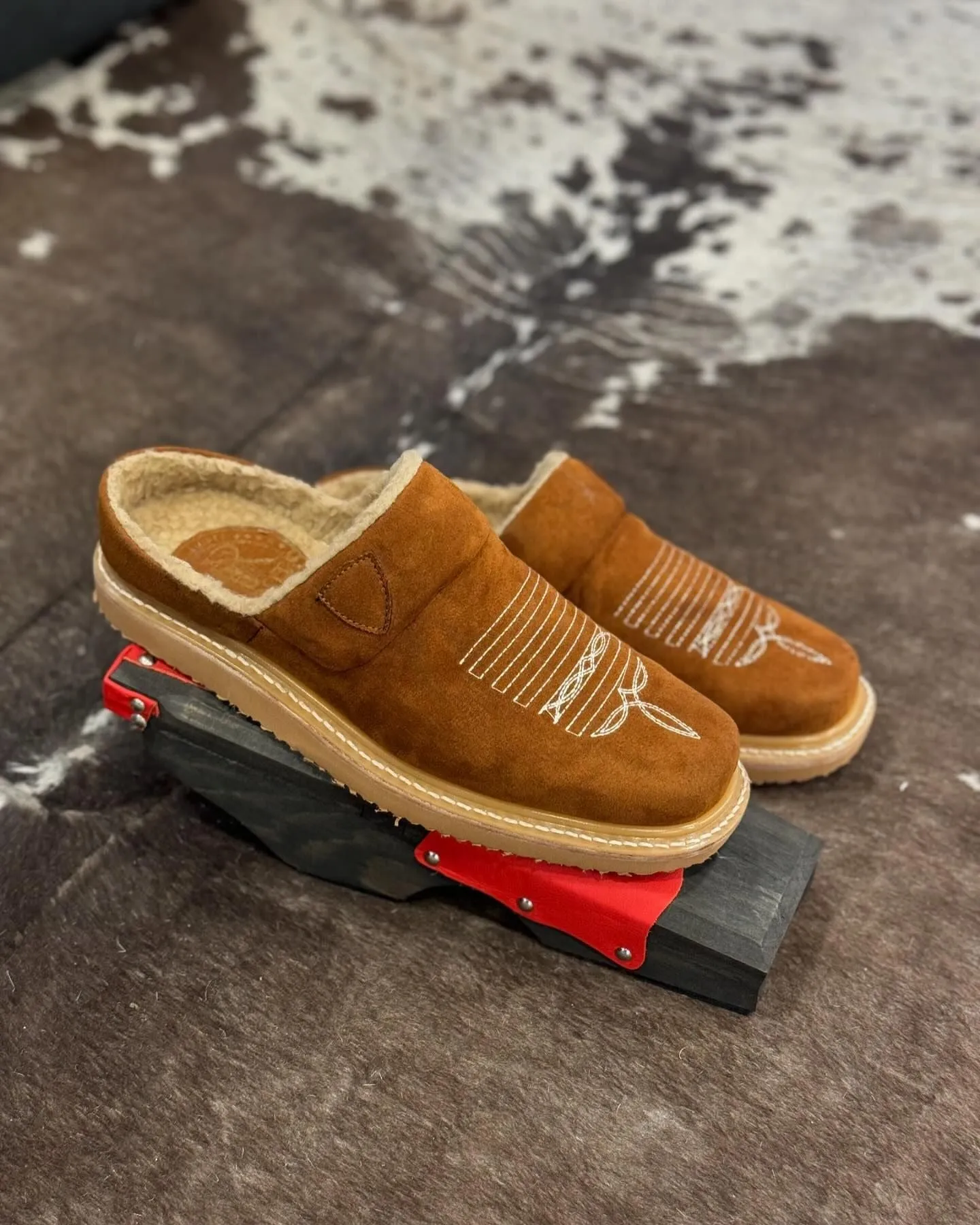 Men's Suede Printed Slip-On Slippers