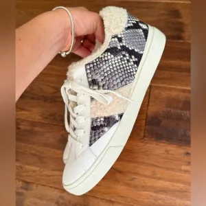 NEW Marc Fisher LTD mello leather sneakers perfect for fall Women’s size 9.5