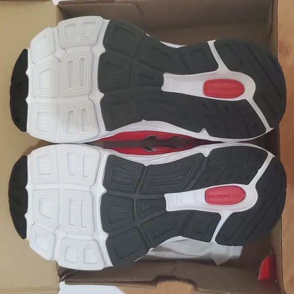NIB 12 X-Wide Little Boys, 680 V6 Velcro Hook &amp; Loop Running Shoe by New Balance