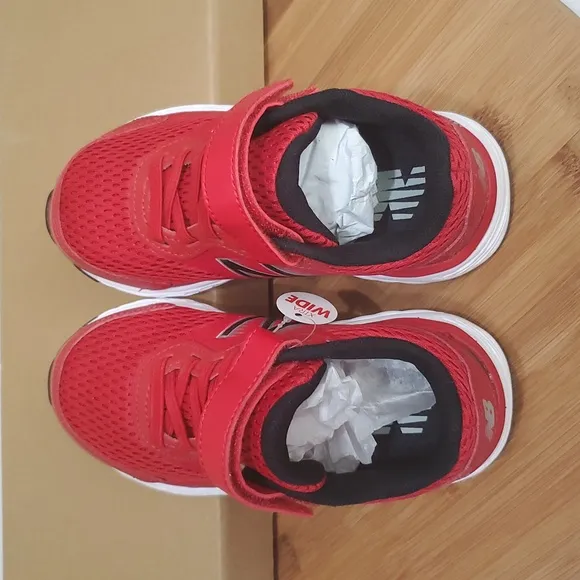 NIB 12 X-Wide Little Boys, 680 V6 Velcro Hook &amp; Loop Running Shoe by New Balance