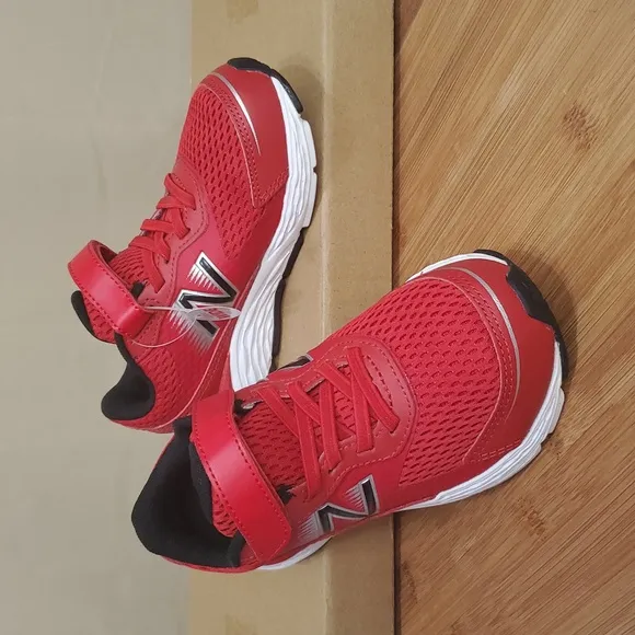 NIB 12 X-Wide Little Boys, 680 V6 Velcro Hook &amp; Loop Running Shoe by New Balance