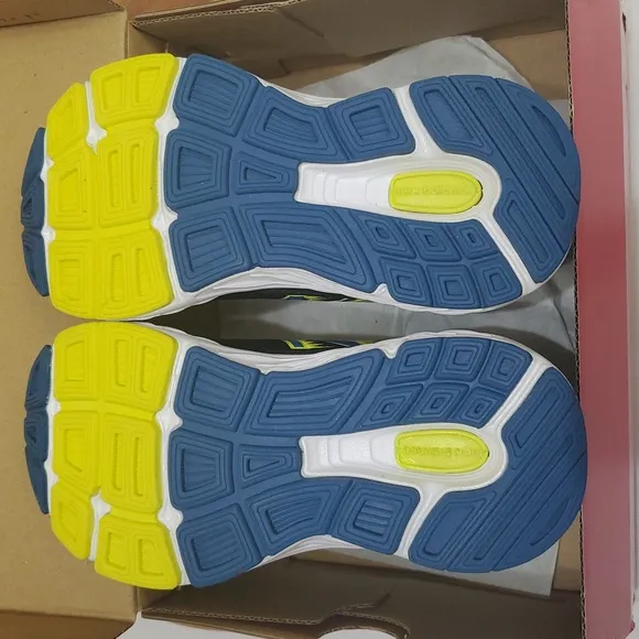 NIB 12 X-Wide Little Boys, 680 V6 Velcro Hook &amp; Loop Running Shoe by New Balance