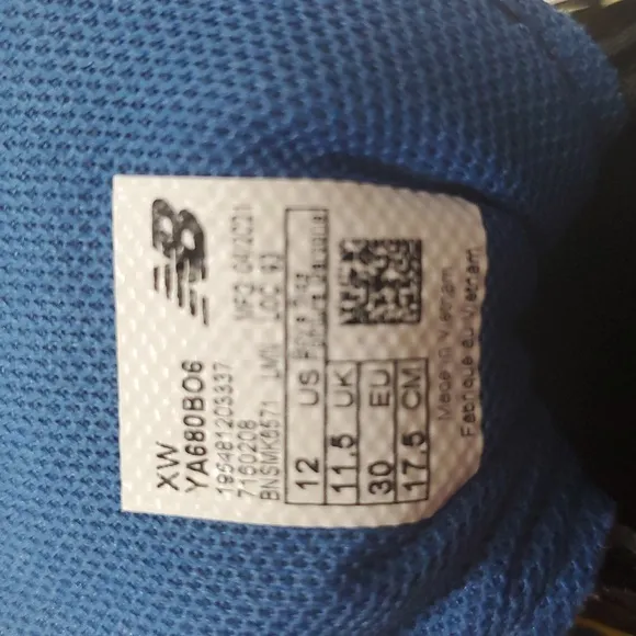 NIB 12 X-Wide Little Boys, 680 V6 Velcro Hook &amp; Loop Running Shoe by New Balance