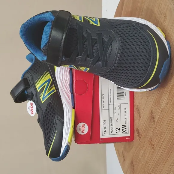 NIB 12 X-Wide Little Boys, 680 V6 Velcro Hook &amp; Loop Running Shoe by New Balance