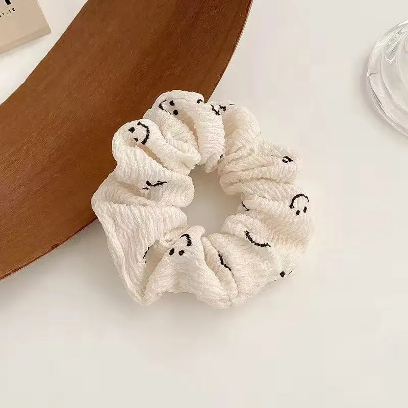 smile-printe-srunchies-jlts0442