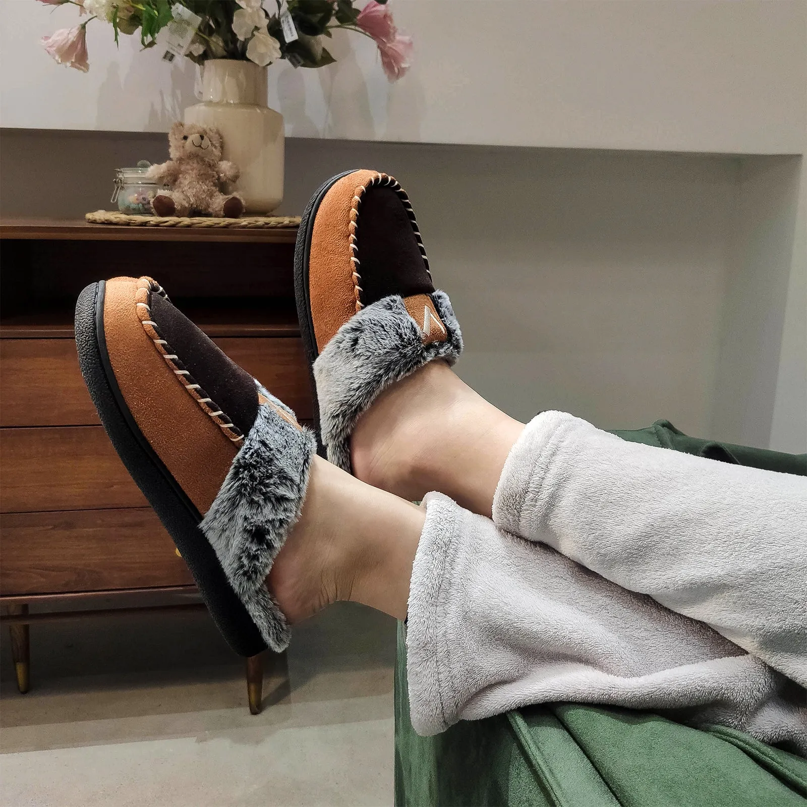 VONMAY Women's Comfy Fuzzy House Slipper Scuff Memory Foam Moccasin