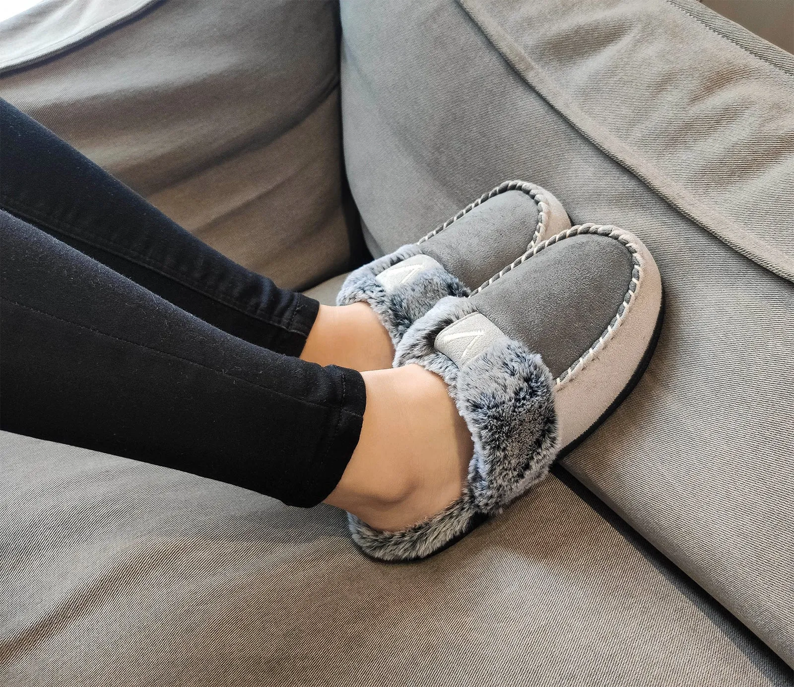VONMAY Women's Comfy Fuzzy House Slipper Scuff Memory Foam Moccasin